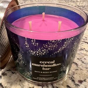 Bath & Body Works: 14.5 Oz 3-Wick Candle: Cereal Marshmallow Bar